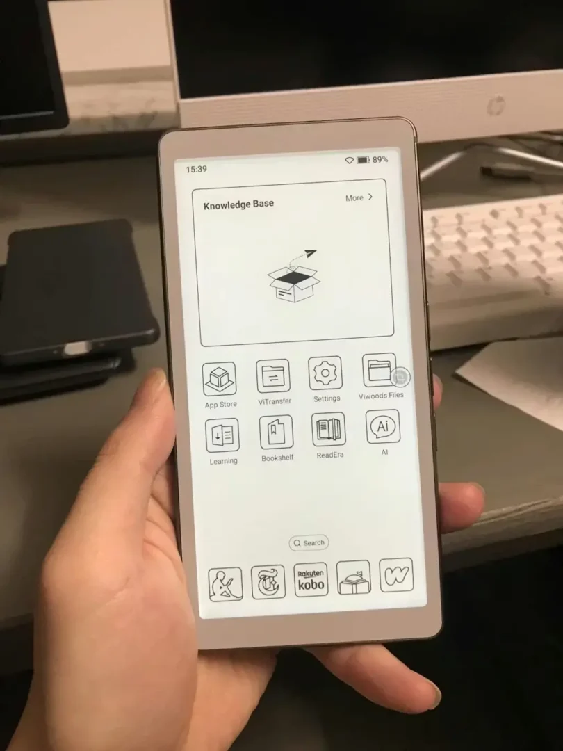 Viwoods AiPaper Reader se dere na špici mezi čtečkami e-knih ve tvaru mobilu 1 1764224668 1 q24buq35 61q6sxiK30L original