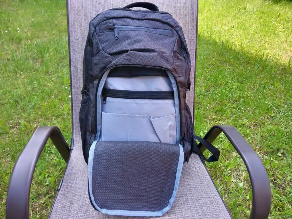 Batoh Halfar Premium pojme 15“ notebook a spoustu dalších věc 7 20230529 105259