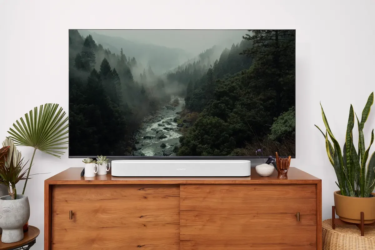 SONOS chystá velké slevy už na konci tohoto týdne 1 Beam TV Forest 1