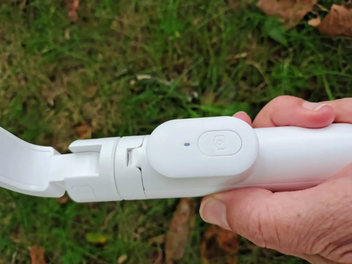 Recenze FIXED MagSnap: teleskopická selfie tyč a pevný stativ v jednom, s bezdrátovým ovladačem 4 FIXED MagSnap 3