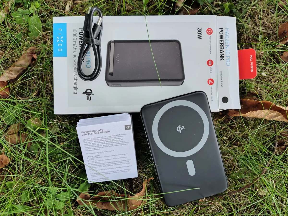 Recenze: Powerbanka FIXED MagZen 10 Pro nepotřebuje kabel ani k nabíjení a ani k fixaci k mobilu 1 FIXED MagZen 10 Pro 4 1