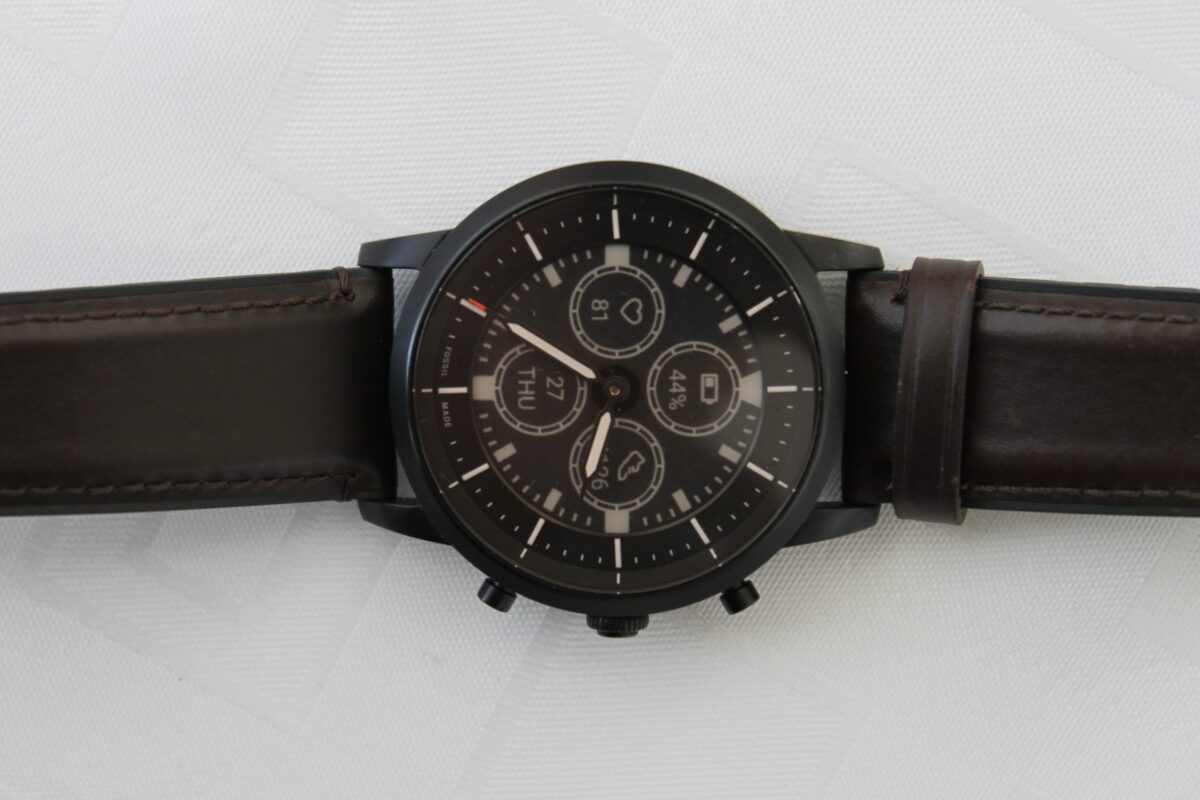 Fossil uvedl hybridní chytré hodinky Hybrid HR 26 Fossil-Hybrid-chytre-hodinky-_9236