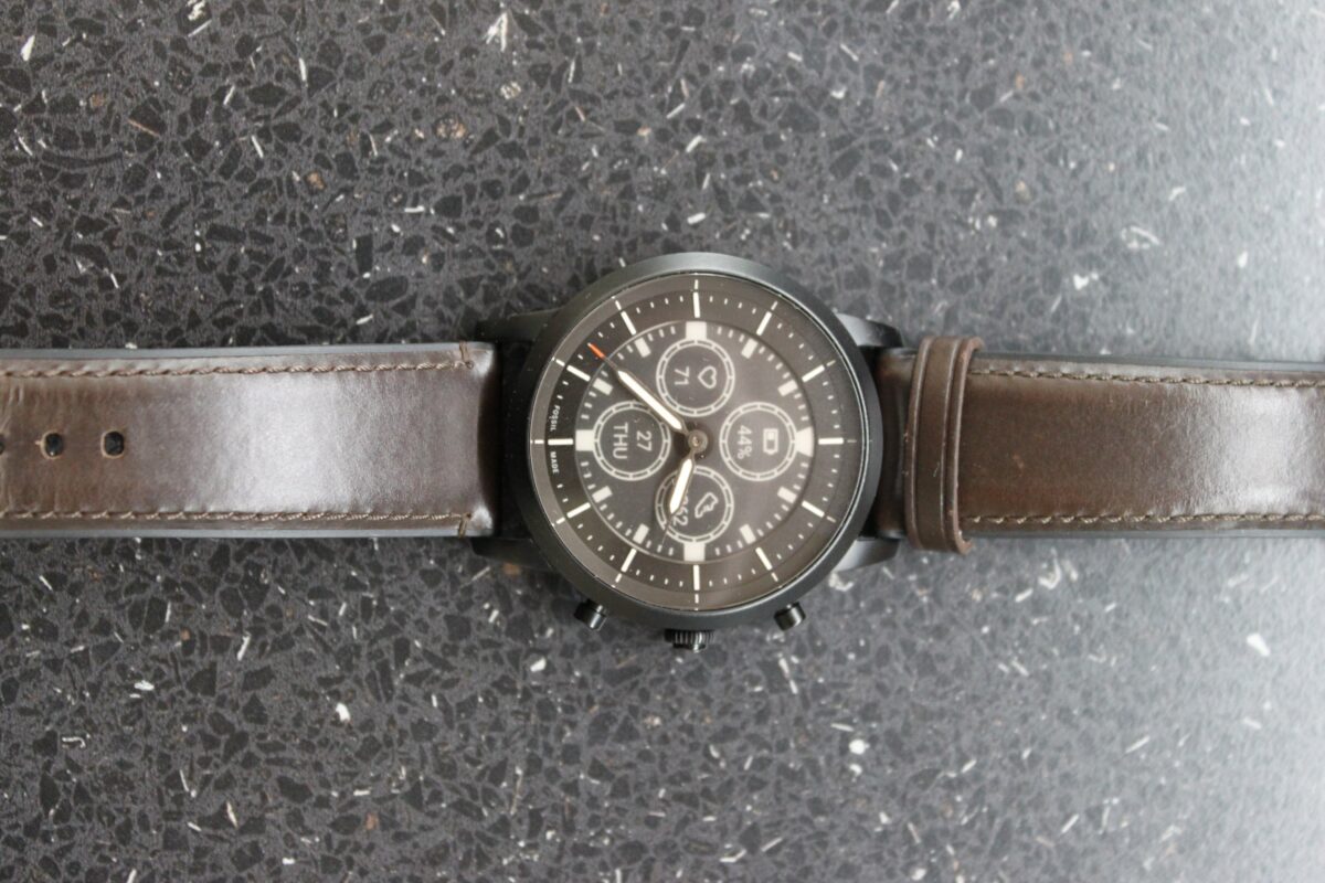 Fossil uvedl hybridní chytré hodinky Hybrid HR 30 Fossil-Hybrid-chytre-hodinky-_9243