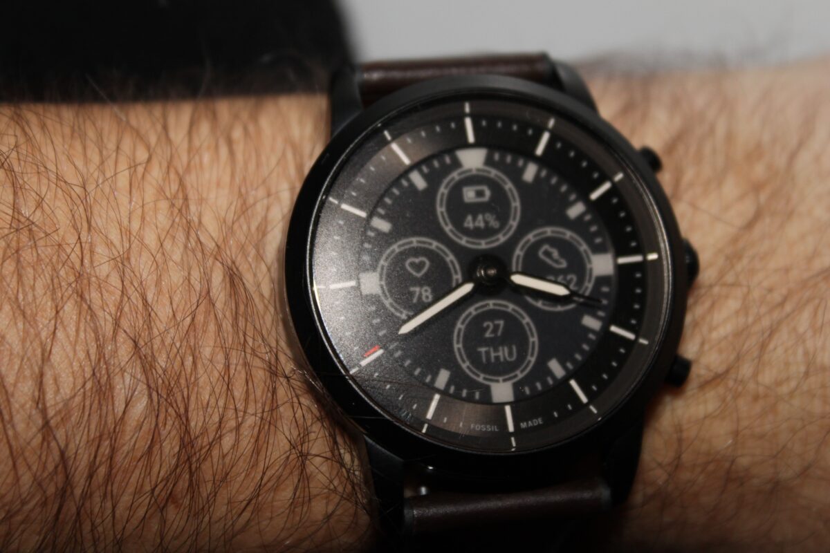 Fossil uvedl hybridní chytré hodinky Hybrid HR 41 Fossil-Hybrid-chytre-hodinky-_9254