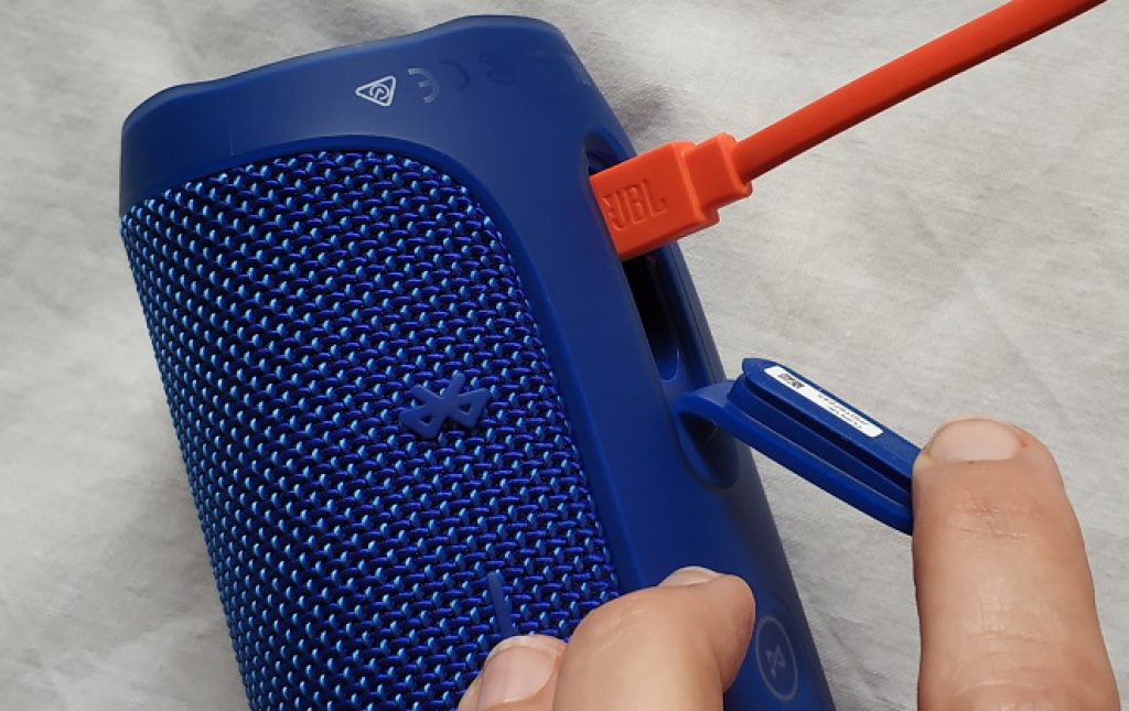JBL Flip 4 je prcek, ale rozbalí to dobře 16 IMG 20180719 150910