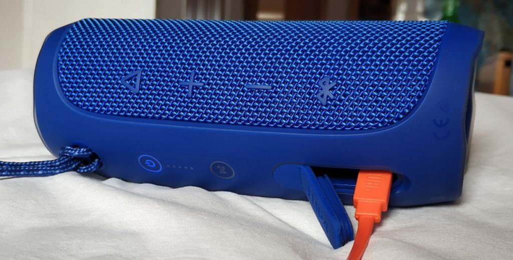 JBL Flip 4 je prcek, ale rozbalí to dobře 17 IMG 20180719 155318