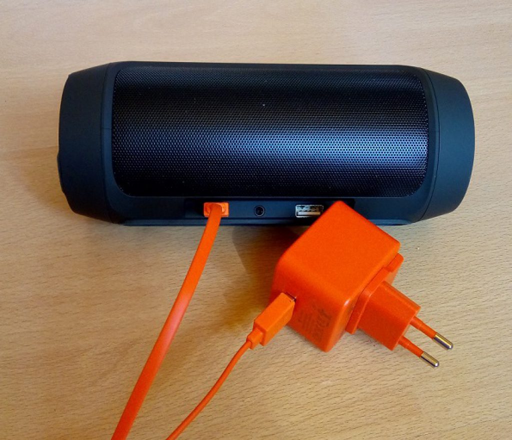 JBL Charge 2+ vás nabije dobrou hudbou, váš telefon zase energií 6 IMG 20180812 101628925