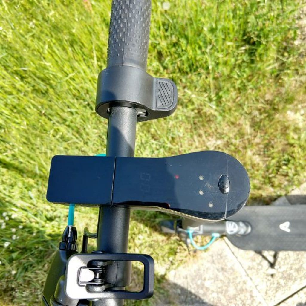 Elektrická koloběžka Lamax S7500 Plus: skvělá na rychlé přesuny po městě - ale ne pro každého 13 Lamax E Scooter S7500 Plus 11