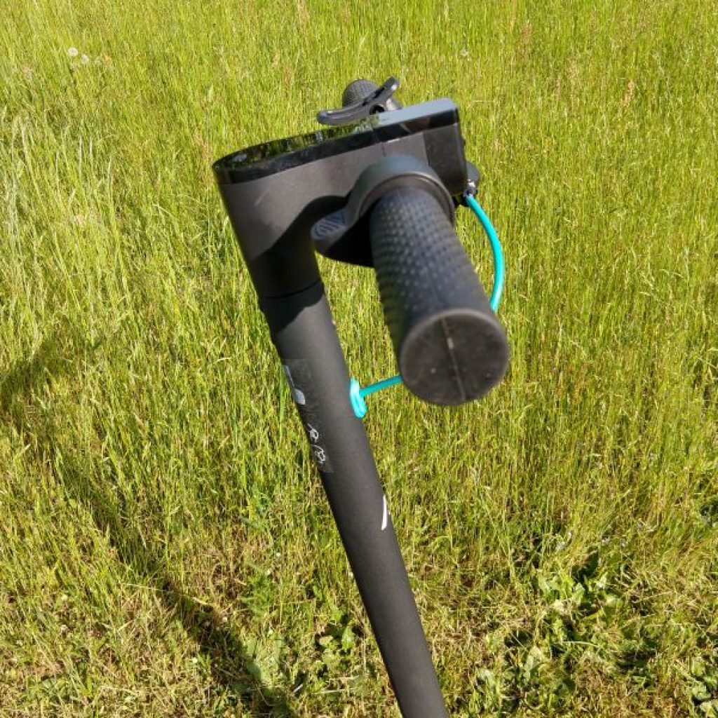 Elektrická koloběžka Lamax S7500 Plus: skvělá na rychlé přesuny po městě - ale ne pro každého 5 Lamax E Scooter S7500 Plus 17