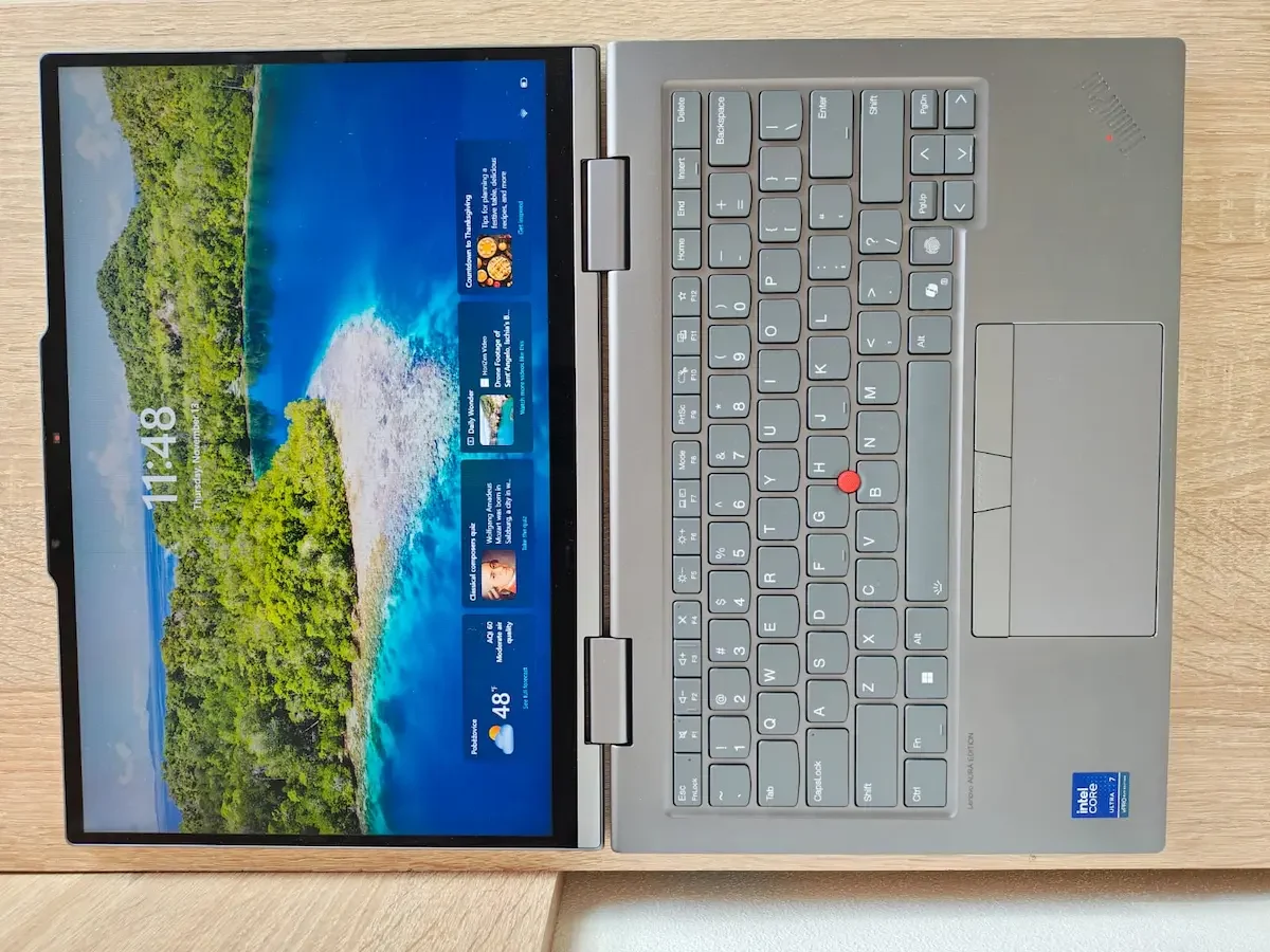 Recenze ThinkPad X1 2-in-1 Gen 10 Aura Edition: pracovní notebook s lokální AI a super odolnou konstrukcí 8 Lenovo ThinkPad X1 11 2