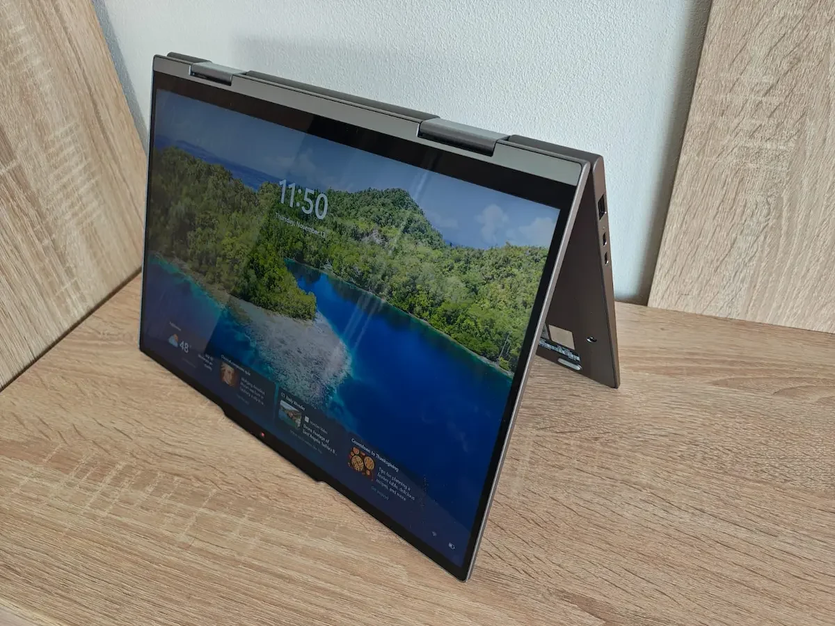 Recenze ThinkPad X1 2-in-1 Gen 10 Aura Edition: pracovní notebook s lokální AI a super odolnou konstrukcí 13 Lenovo ThinkPad X1 8 2