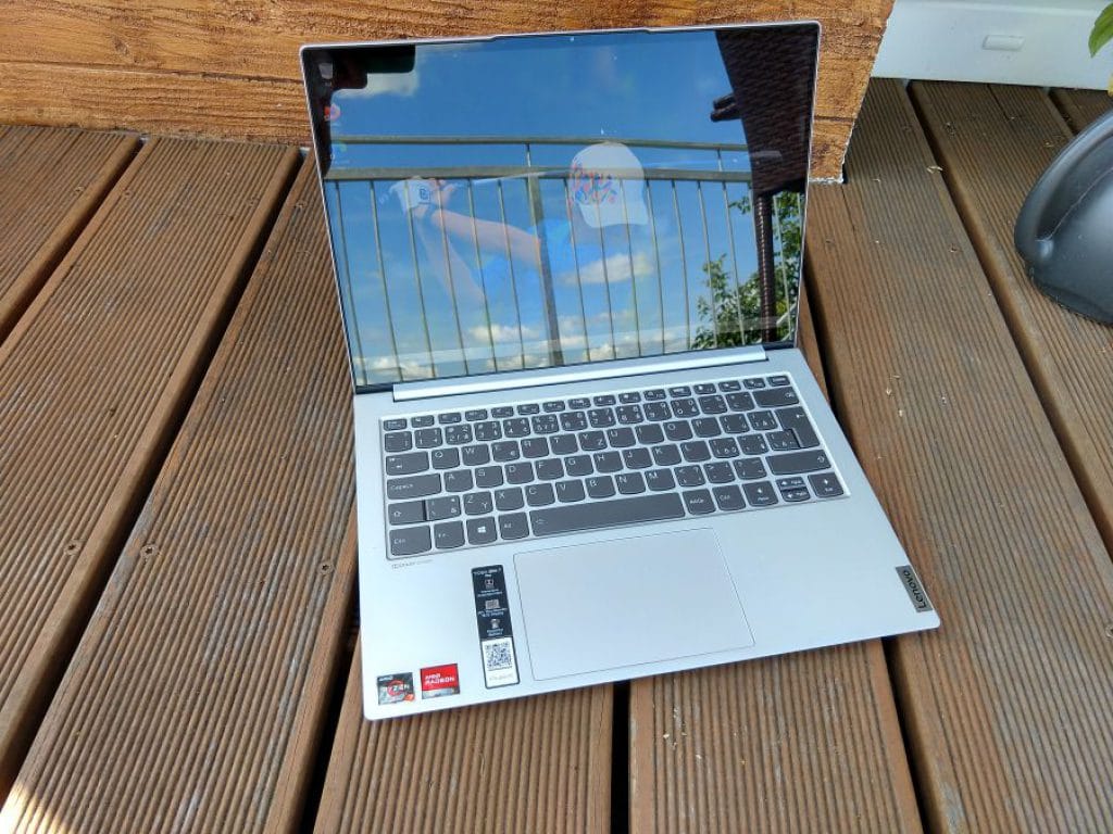 Lenovo Yoga Slim 7 Pro – skvělý výkon na cesty, ale bez dotykového displeje 14 Lenovo Yoga Slim 7 Pro 16