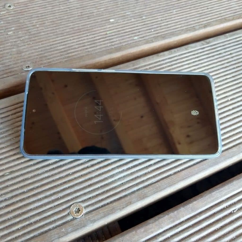 Motorola Edge 30 5G - je lehoulinká, má supr displej, výkon i nabíjení 7 Motorola Edge 30 5G 3