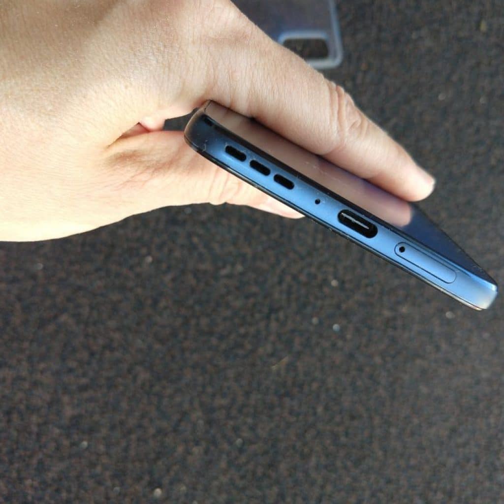 Motorola Edge 30 5G - je lehoulinká, má supr displej, výkon i nabíjení 2 Motorola Edge 30 5G 6