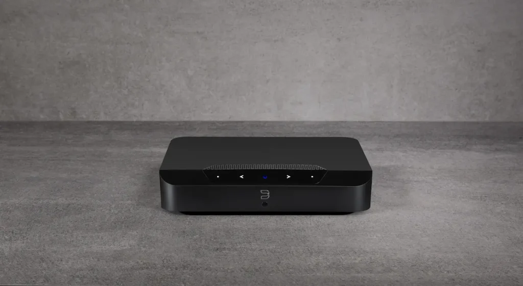 POWERNODE EDGE Black on Concrete With Display