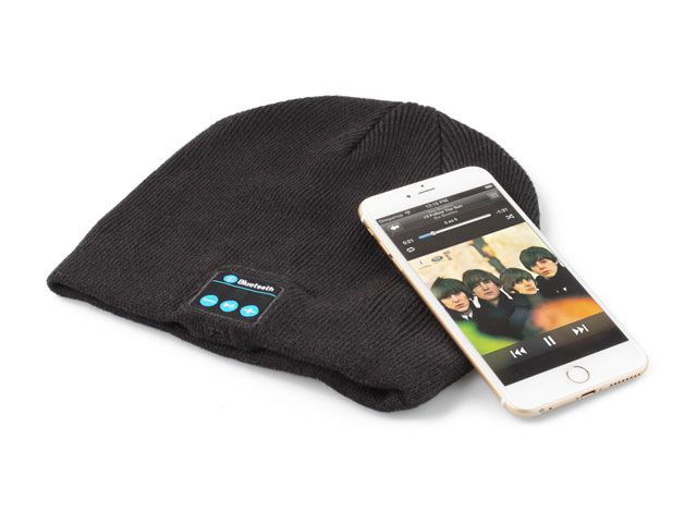 Zimní čepička s Bluetooth sluchátkem 20 Zimní čepice s BT headsetem