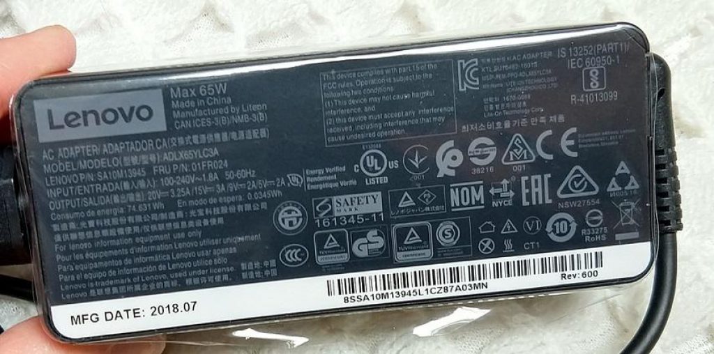 Lenovo Yoga 730-13IKB - kovový konvertibl o velikosti čtvrtky (papíru) 25 Yoga 730 23