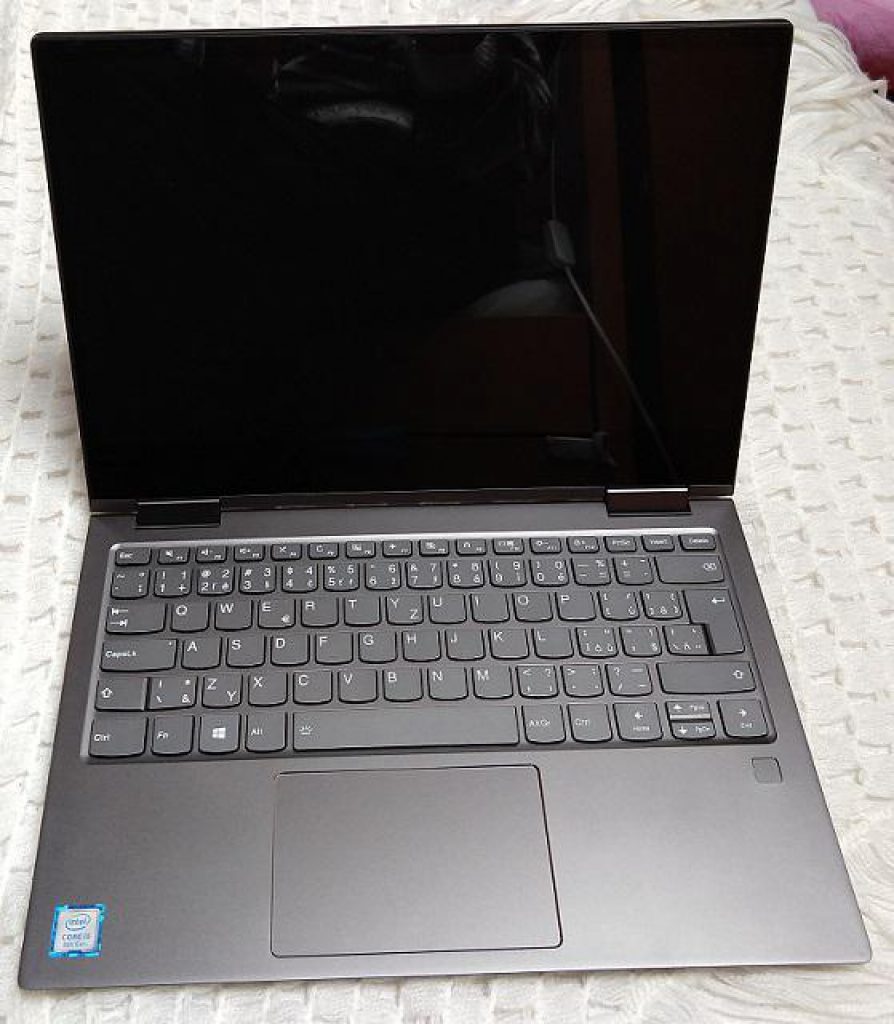 Lenovo Yoga 730-13IKB - kovový konvertibl o velikosti čtvrtky (papíru) 16 Yoga 730 31