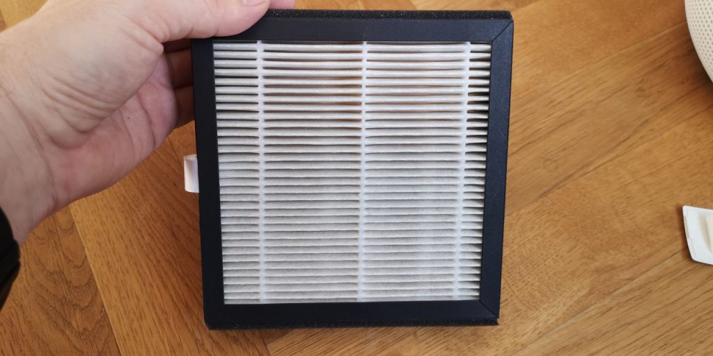 Airbi Sponge - recenze kompaktní čištičky vzduchu 7 Filtr čističky po 4 týdnech