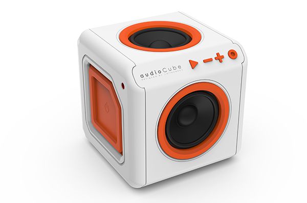 Zásuvka PowerCube na vlastní oči (a kabely:) 3 audioCube