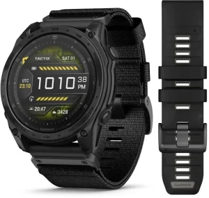 Garmin Tactix 8 Garmin Tactix 8 – černé hodinky s nylonovým řemínkem a náhradním silikonovým pásem vedle