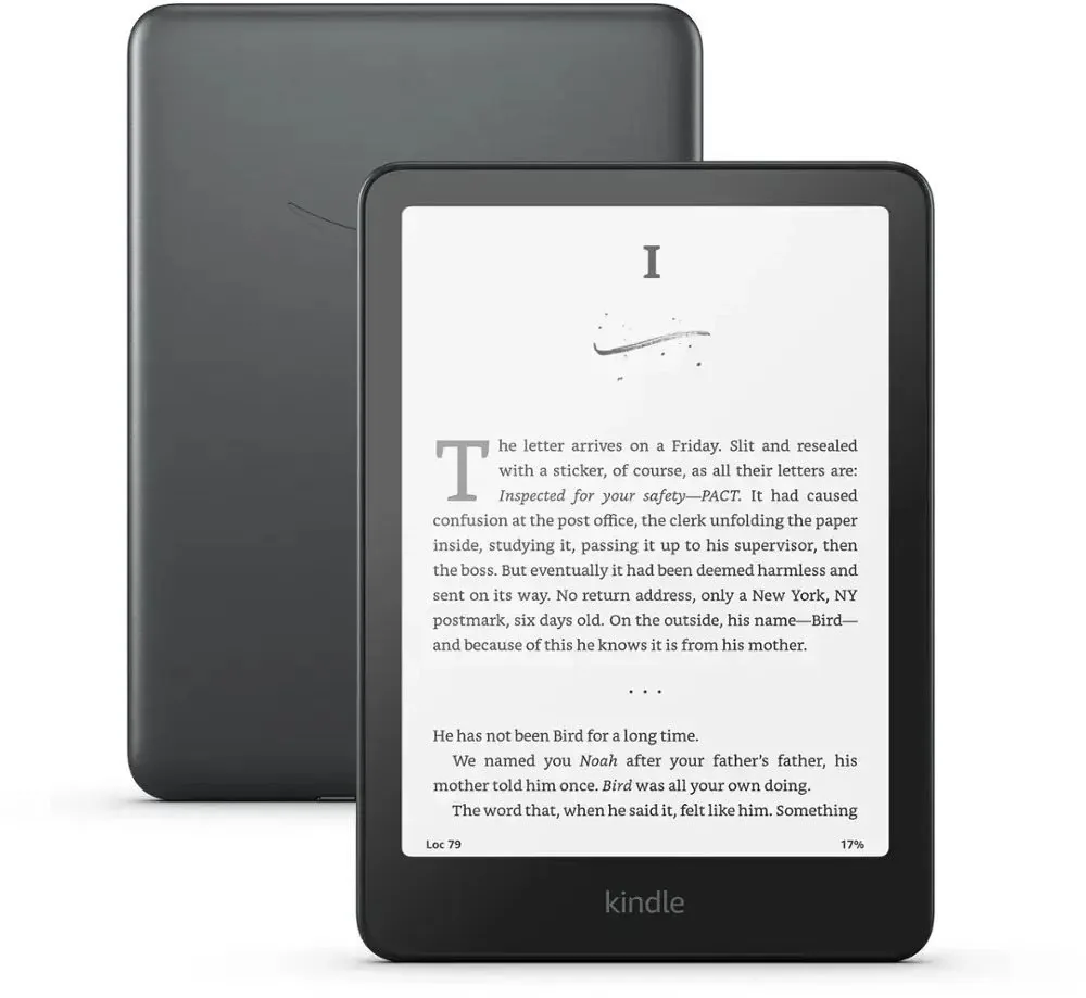 Tipy na čtečky e-knih, které můžete koupit se slevou díky členství v AlzaPlus+ právě teď 2 Amazon Kindle Paperwhite 2024 Signature Edition v černé barvě, pohled zepředu i na záda