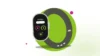 Fitbit Air – ilustrace: fitness náramek na světlém pozadí se zeleným kruhem