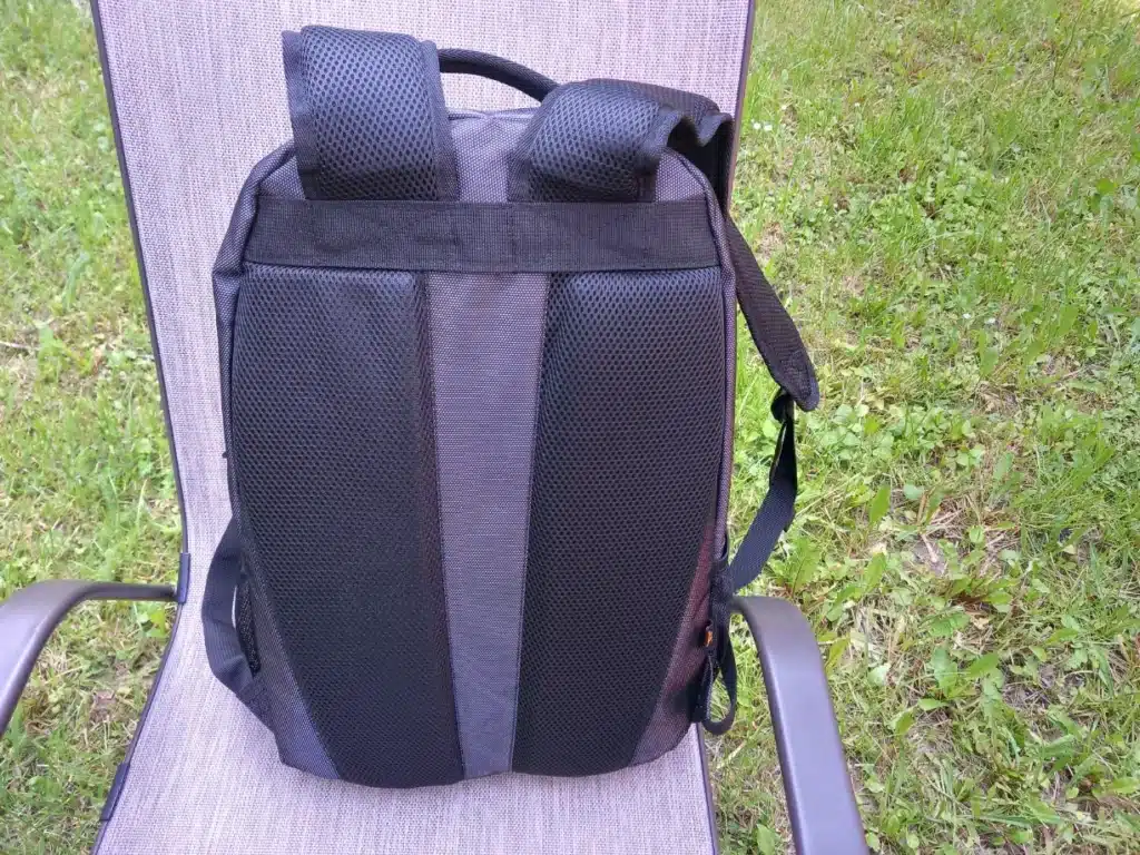 Batoh Halfar Premium pojme 15“ notebook a spoustu dalších věc 4 halfar premium batoh 105200