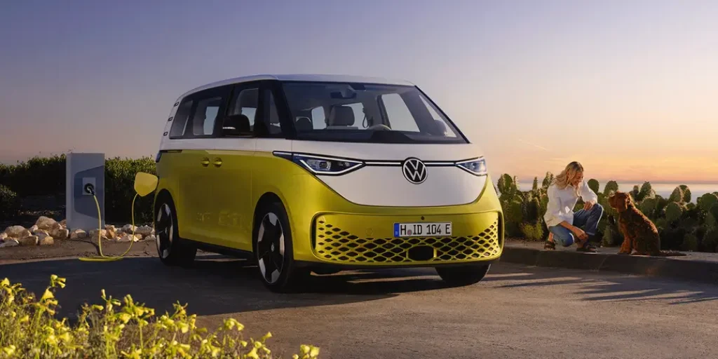 Veletrh e-SALON počtvrté bude největší přehlídkou ekologické mobility 1 ib0164 id buzz mood at dusk on the beach