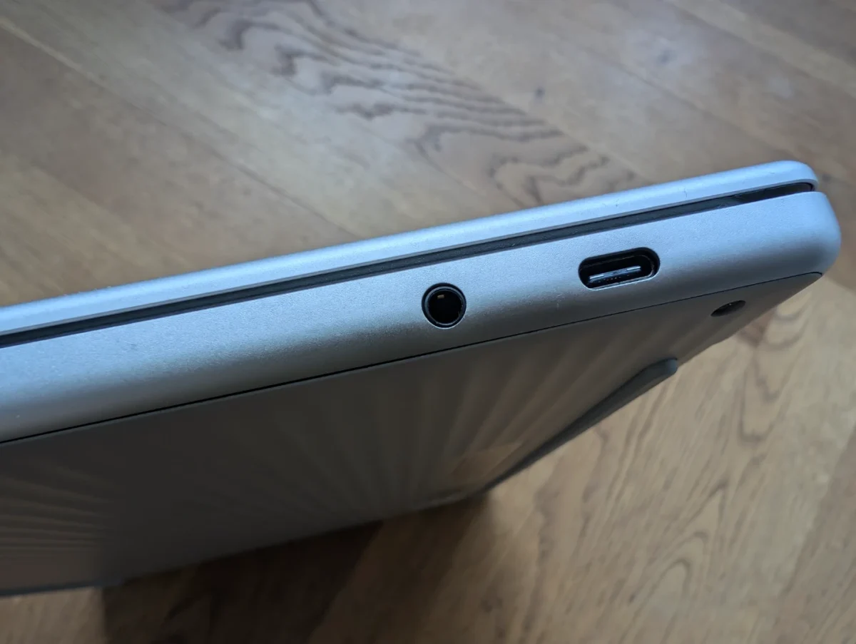 Práce bez záseků a virů: Vyzkoušel jsem nový Chromebook Lenovo 14M9610 4 lenovo chromebook 20260201 091853215