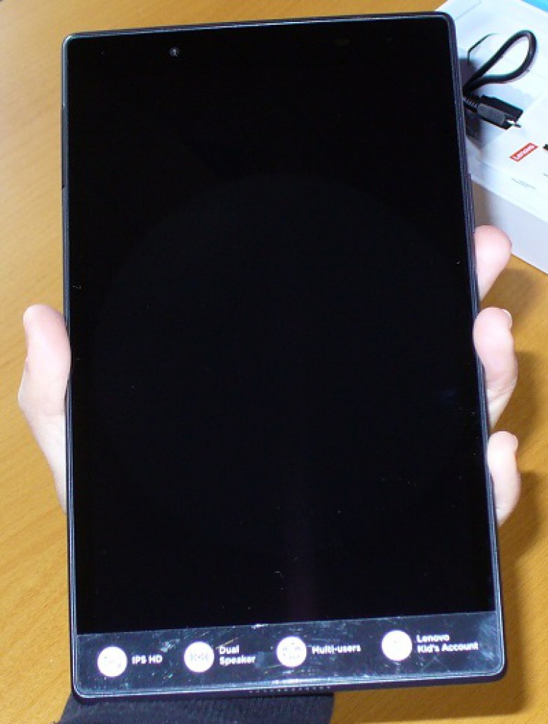 Lenovo TAB 4 8" - když chcete ušetřit 4 lenovo1