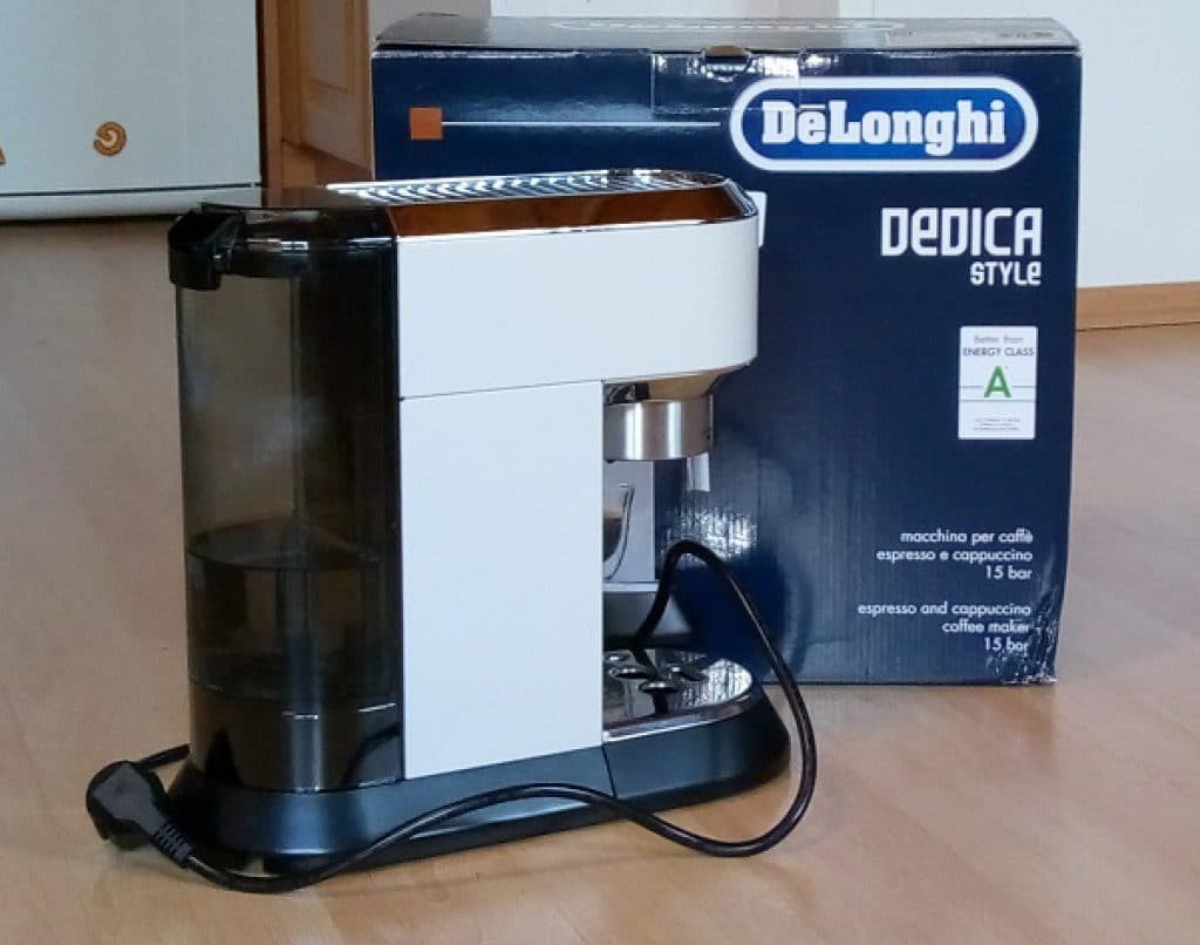 Víme, jakou kávu vaří kávovar DeLonghi DEDICA EC 685.W 5 obrazek 6