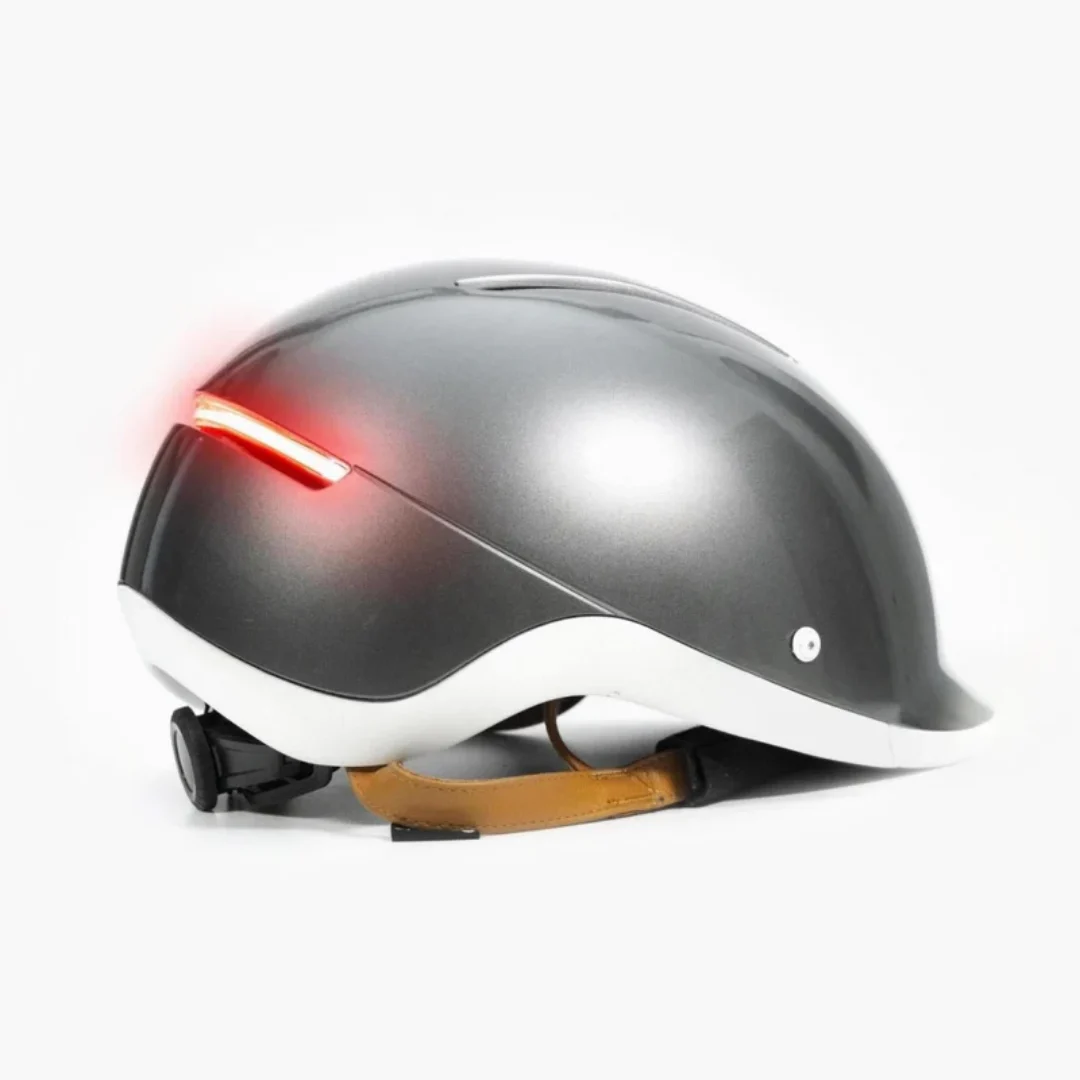 Cyklo helma Overade LIFE s brzdovým světlem i směrovkami je tu 3 overade life casque lumineuxmi