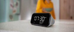 Lenovo pouští na trh chytrý reproduktor Lenovo Smart Clock Essential s displejem