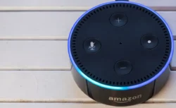 Amazon Alexa pod finančním tlakem, nově by měla integrovat AI