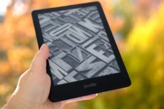 Elektronické čtečky Kindle začínají zaostávat